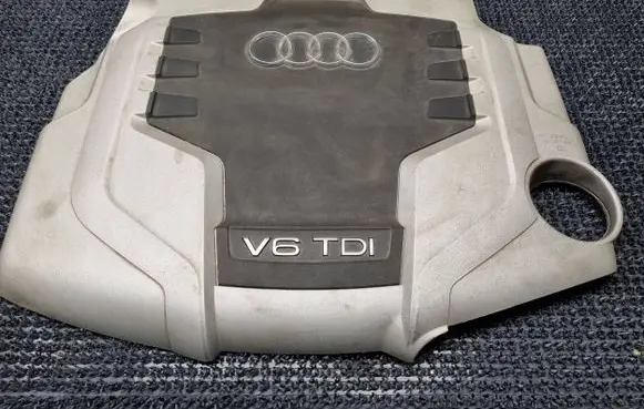 Audi A5 Sportback 8TA Engine cover (trim) 059103925AQ PA6GF10M20