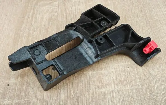 BMW X5 G05 Oil filter mounting bracket 3398302