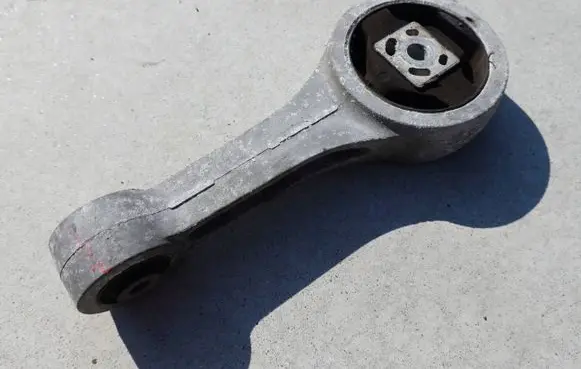 Audi A1 Gearbox mounting bracket 6R0199851
