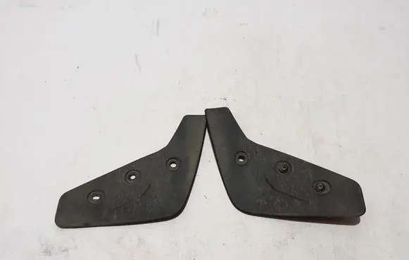 Volvo C40 Rear mudguard 