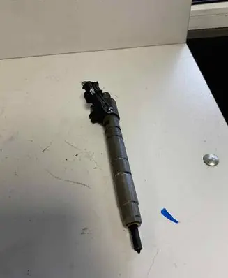 Volvo V70 Fuel injector 31272690 110215 0445116016