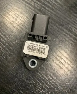 Mercedes-Benz A W169 Airbag deployment crash/impact sensor A1698202226