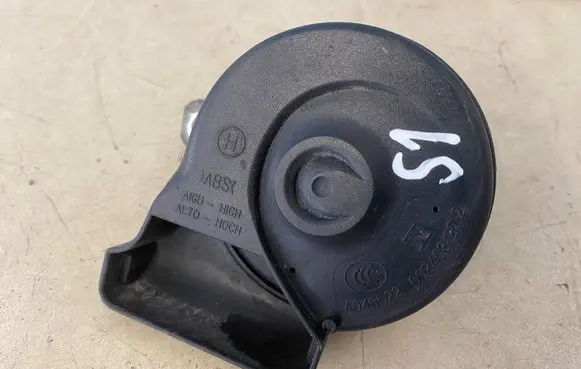 Skoda Octavia Mk3 (5E) Horn signal A046522 0055307