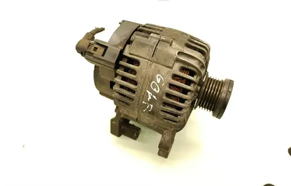 Volkswagen Golf V Generator/alternator 03C903023G