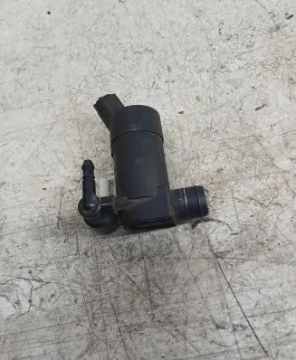 Ford Focus C-MAX Windscreen/windshield washer pump 1S7117K624FE T655C