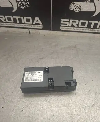 Mercedes-Benz E W211 Seat control module A2118702026 00005822A9 174942