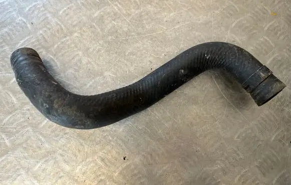 Nissan Juke I F15 Engine coolant pipe/hose