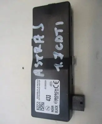 Opel Astra J Door central lock control unit/module 