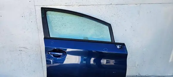 Toyota Prius (XW30) Front door 