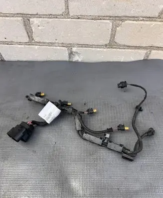 Audi A4 S4 B8 8K Fuel injector wires 06J971082E