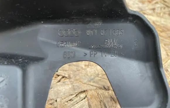 Audi A5 8T 8F Wiper trim 8T1871353