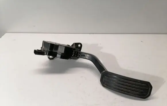 Lexus RX 450H Accelerator throttle pedal 7811033020