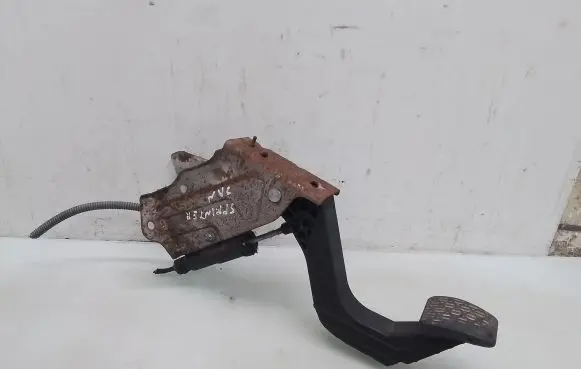 Mercedes-Benz Sprinter W906 Clutch pedal 1036776