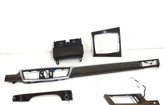 Dashboard trim