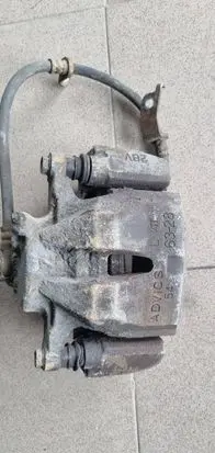 Toyota Auris E180 Front brake caliper