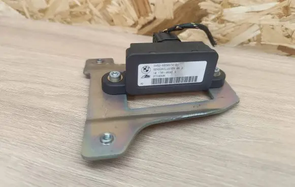 BMW 1 E81 E87 ESP acceleration yaw rate sensor 6850374 10170106923 TP71C03UBH