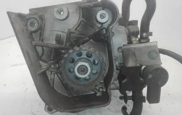 Audi A8 S8 D3 4E Fuel injection high pressure pump 057130755G 0445010082
