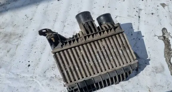 Toyota Avensis T250 Intercooler radiator 873067D
