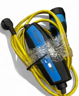 Nissan Leaf I (ZE0) Electric car charging cable 32208591XC