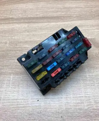 Peugeot 607 Fuse box set 2K01W67040 9709265087