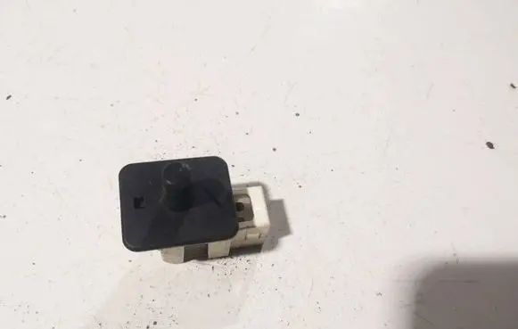 Mercedes-Benz C W203 Brake pedal sensor switch 2028209410