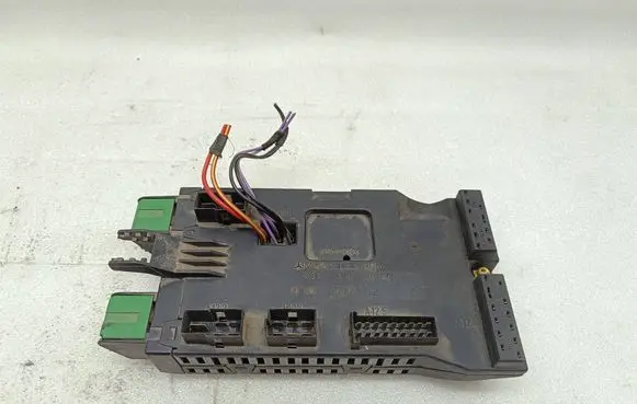 Mercedes-Benz Vito Viano W638 Fuse module 0005400650 08501002