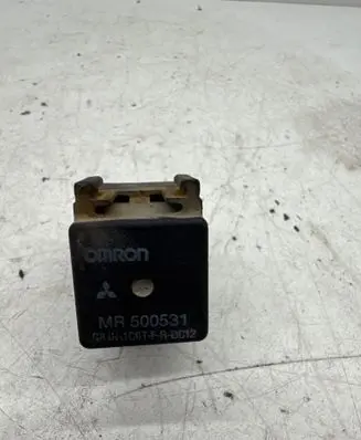 Mitsubishi Pajero Other relay MR500531