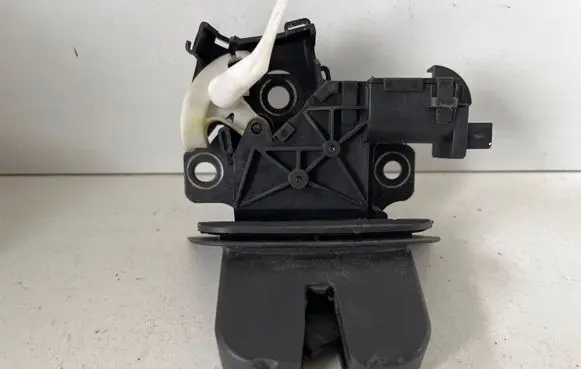 Audi Q7 4L Tailgate/trunk/boot lock/catch/latch 8P4827505C