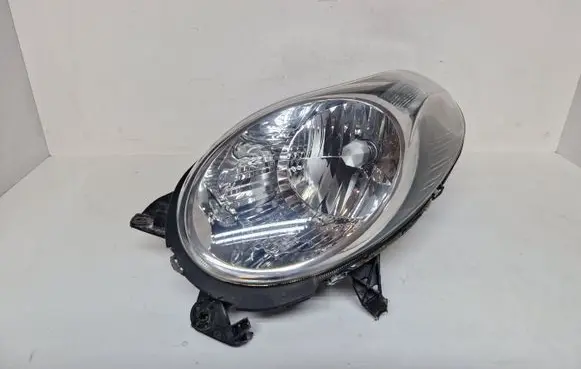 Nissan Micra Headlight/headlamp 89074320