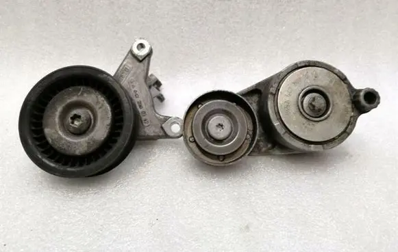 Mercedes-Benz S W221 Generator/alternator belt tensioner A6422001970 A6422300342