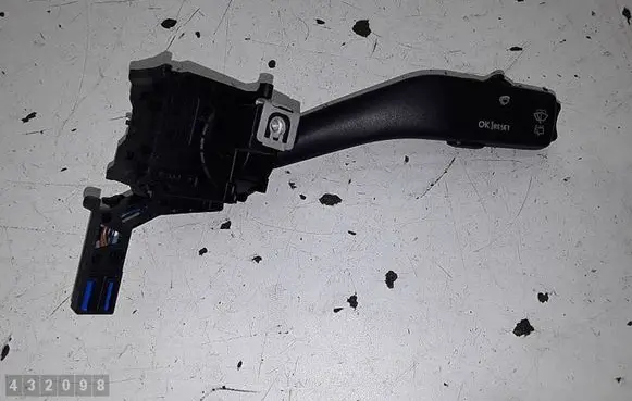 Skoda Octavia Mk2 (1Z) Wiper control stalk 1K0953519A