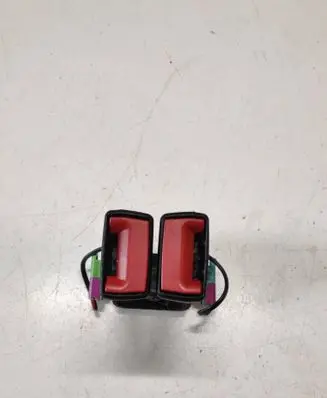 Volvo XC60 Rear seatbelt buckle 31332776