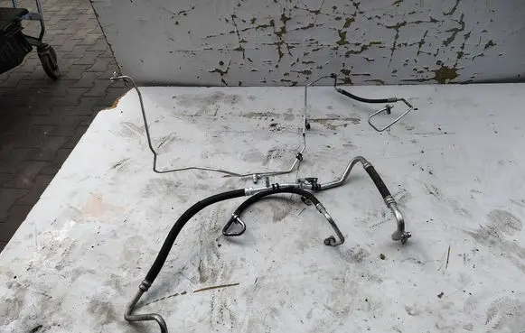 Renault Clio IV Air conditioning (A/C) pipe/hose 