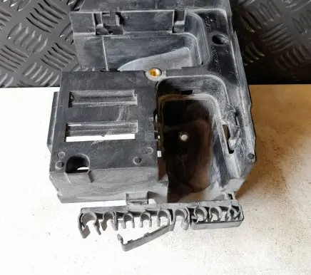 Volkswagen PASSAT CC Other engine bay part 1K0907361B