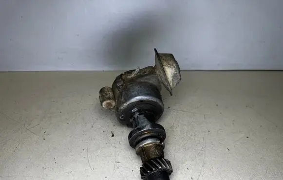 Volkswagen Jetta I Spark distributor 027905205E 0231170333 Z42