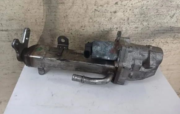 Volvo V70 EGR valve cooler 30637142