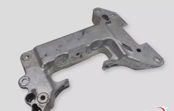 BMW 5 G30 G31 Engine mount bracket