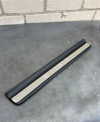Hyundai Ioniq 5 Side skirt front trim 85884GI100