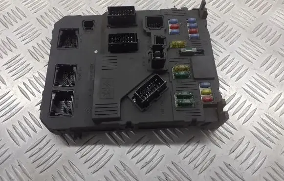 Peugeot 407 High voltage junction box 9662463380
