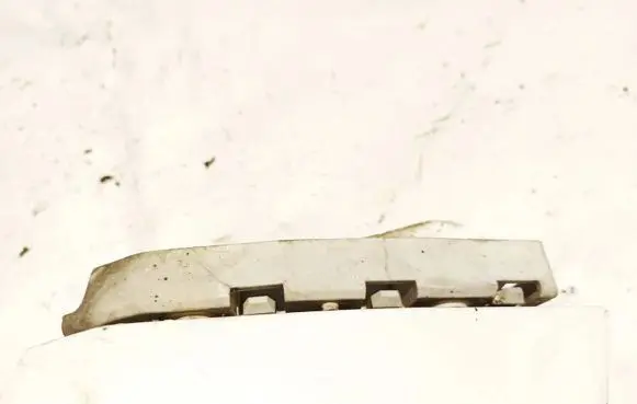 Ford Focus Front bumper mounting bracket