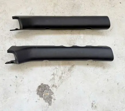 Jeep Wrangler Cover in windowsill 6BR65TX7AB 18809002446