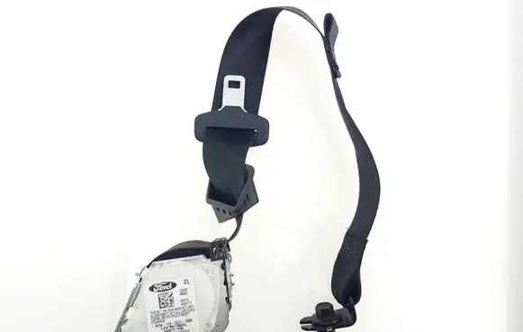 Ford Escape III Rear seatbelt CJ5478611B69 CJ5478611B69AL 4643