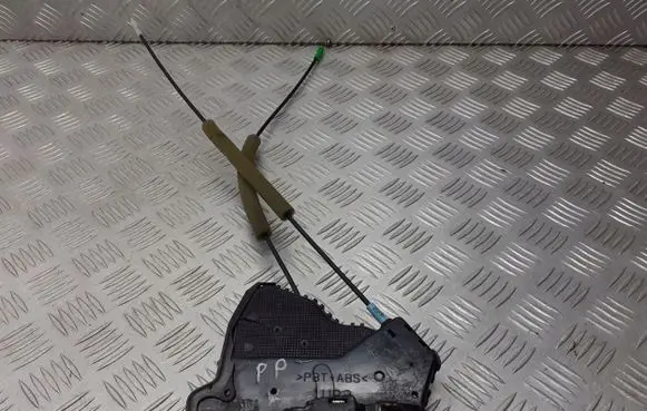 Toyota Corolla E120 E130 Front door lock 