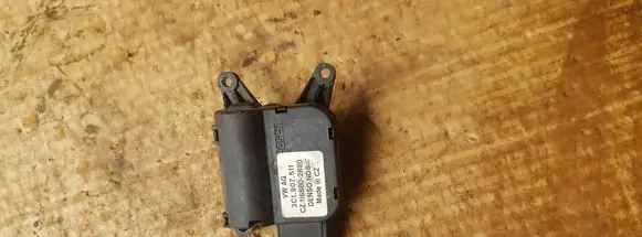 Volkswagen PASSAT B6 Air flap motor/actuator 3C1907511 CZ1168802880