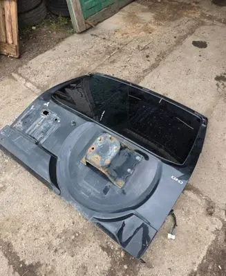 Mitsubishi Pajero Tailgate/trunk/boot lid