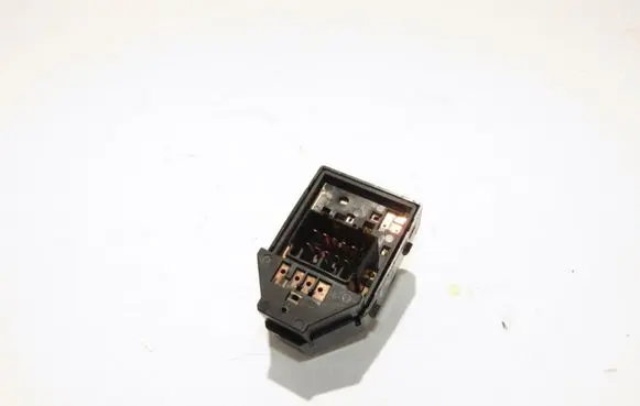 KIA Sportage Wing mirror switch