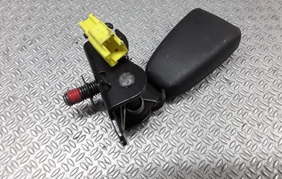Volvo S80 Front seatbelt buckle