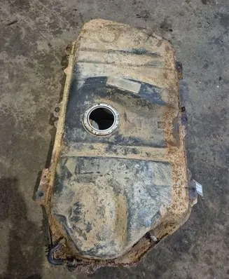 Toyota Avensis Verso Fuel tank 