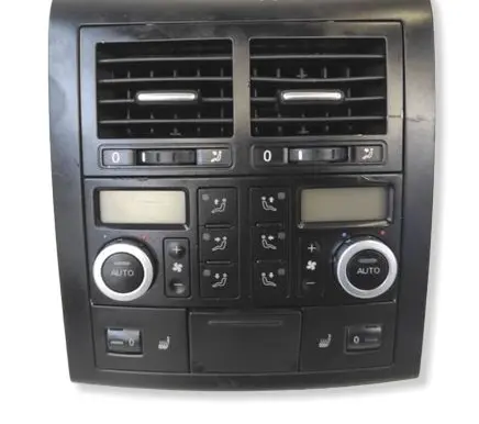 Volkswagen Touareg I Climate control unit 7L6819203D SR0484704 8806804