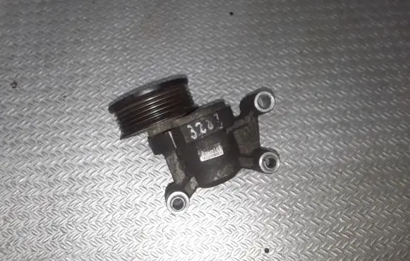 Mazda 5 Generator/alternator belt tensioner
